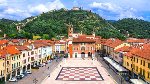 Vista aerea della Piazza degli Scacchi a Marostica VI